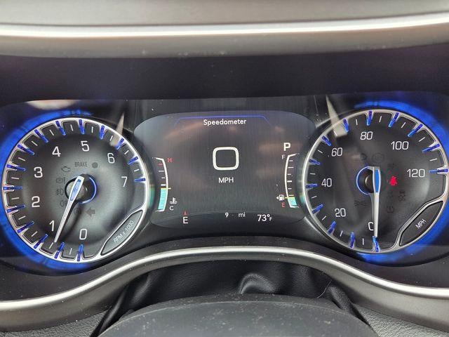 2027 Chrysler Pacifica Select FWD