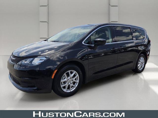 2023 Chrysler Voyager LX FWD