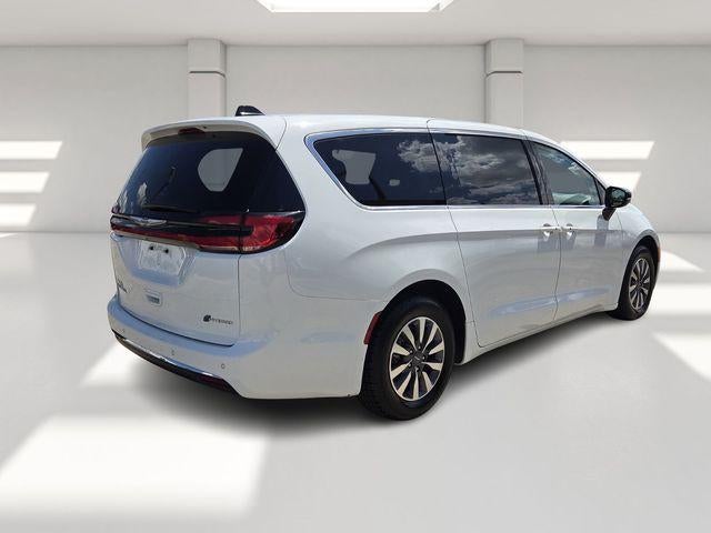 2024 Chrysler Pacifica Hybrid Select FWD