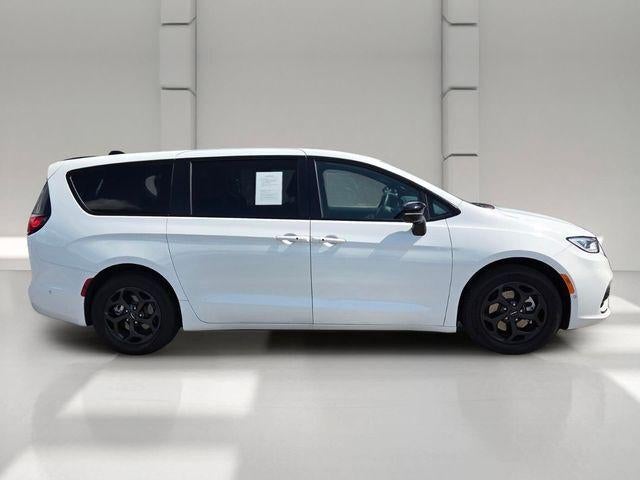 2024 Chrysler Pacifica PHEV Select - Photo 6