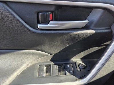 2025 Toyota RAV4 XLE AWD (Natl)