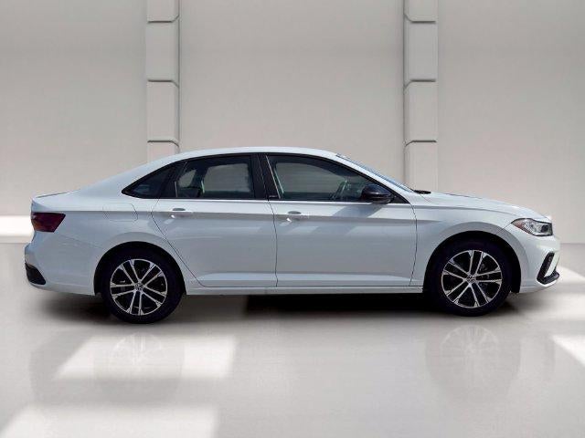 2025 Volkswagen Jetta Sport Auto
