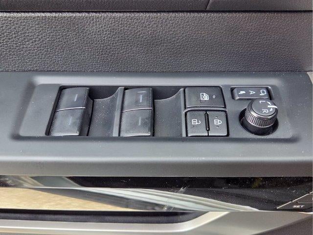 2026 Toyota Tundra 4WD 4WD Limited CrewMax 5.5' Bed (Natl)