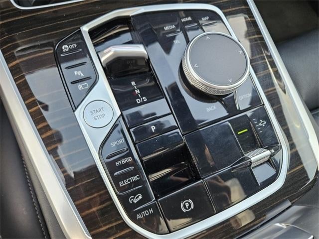 2025 BMW X5 xDrive50e Plug-In Hybrid