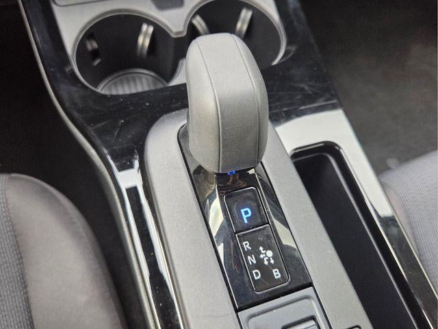 2024 Toyota Prius LE (Natl)