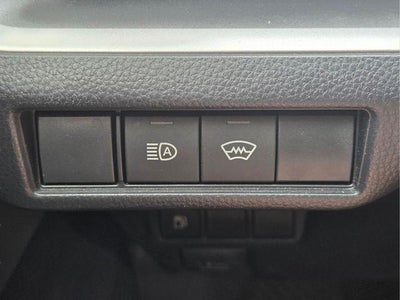 2024 Toyota Prius LE (Natl)